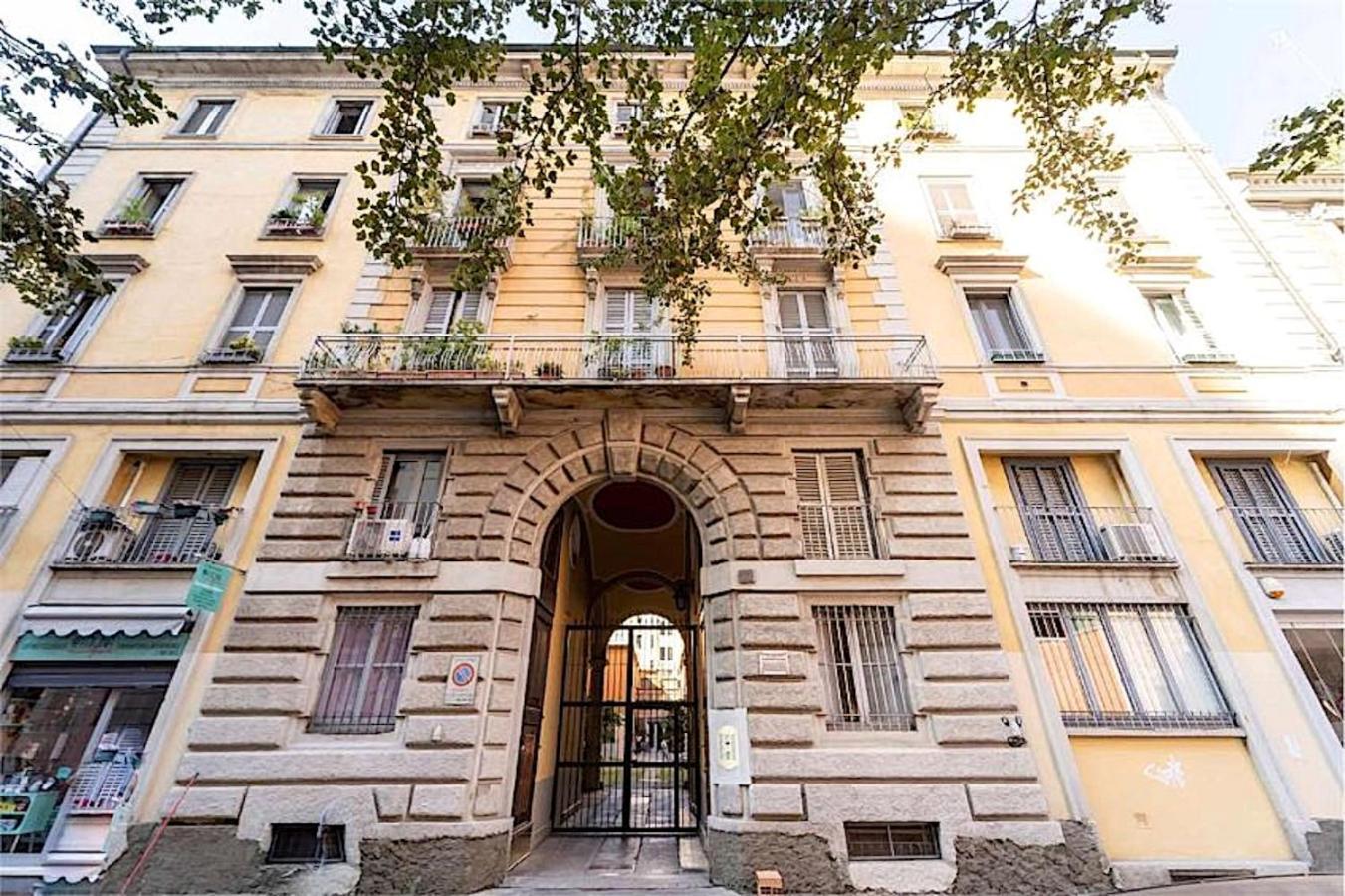 Soggiorno Isola Milano Luaran gambar